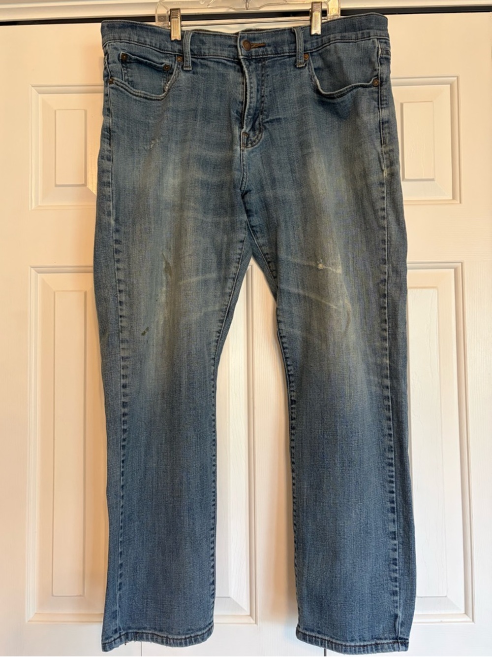 Lucky Brand 221 Straight Distressed Denim Blue Jeans. Men's Size 38x30